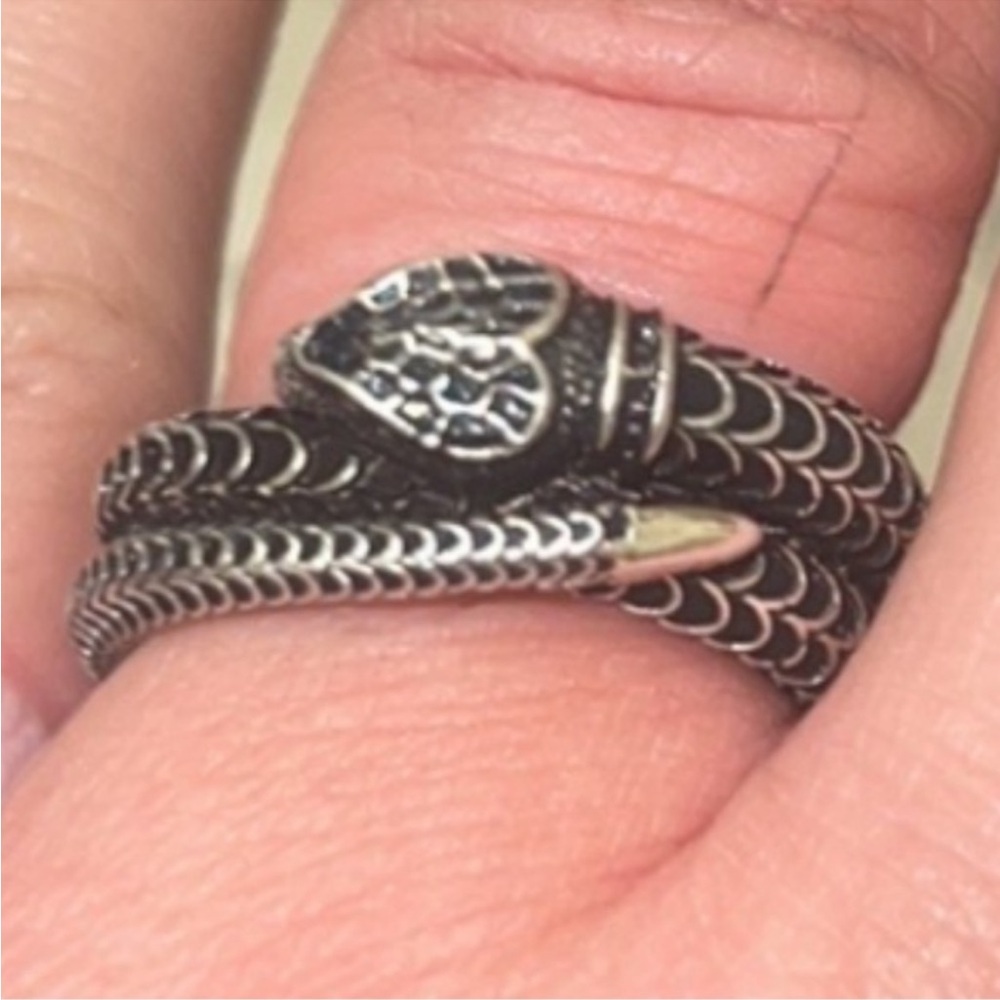 GUCCI Gg Marmont Ring Snk Motif Sl size 9.5 new in box rare made in Italy - Picture 6 of 7